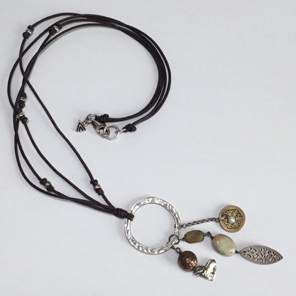 Silpada N1568 Sterling Circle Pendant Necklace - Picture 2 of 5